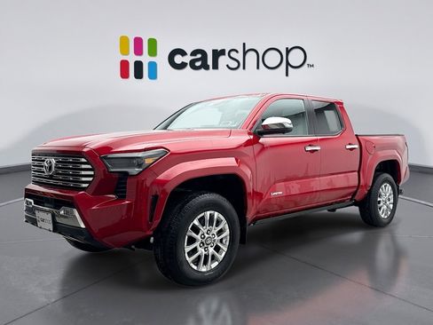 Used 2024 Toyota Tacoma Limited w/ Limited Package (LT) image 1