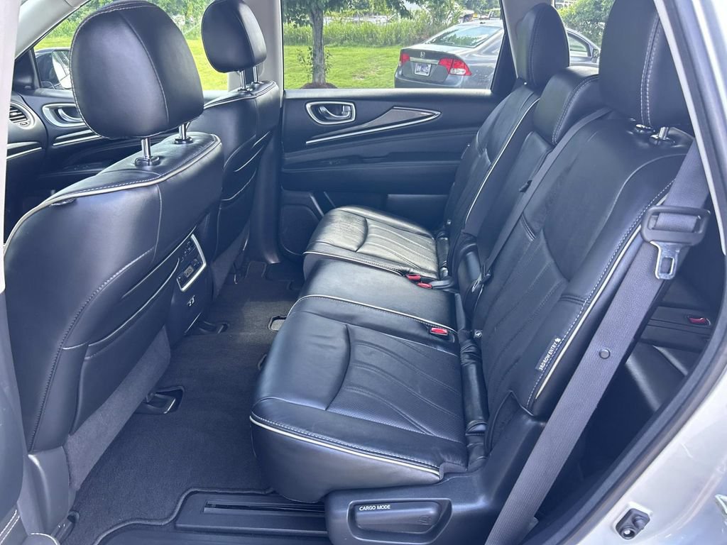 Used 2020 INFINITI QX60 Luxe w/ Essential Package FWD image 26