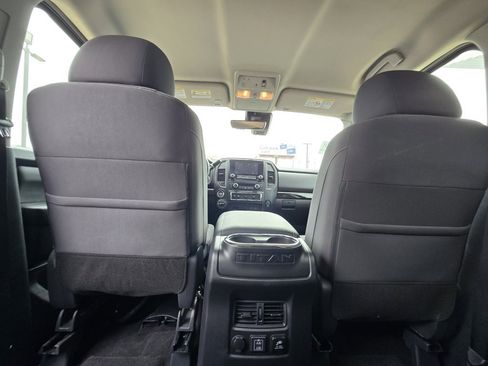 Used 2024 Nissan Titan SV w/ SV Convenience Package image 17