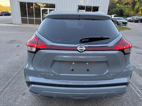 Used 2021 Nissan Kicks SV FWD image 8