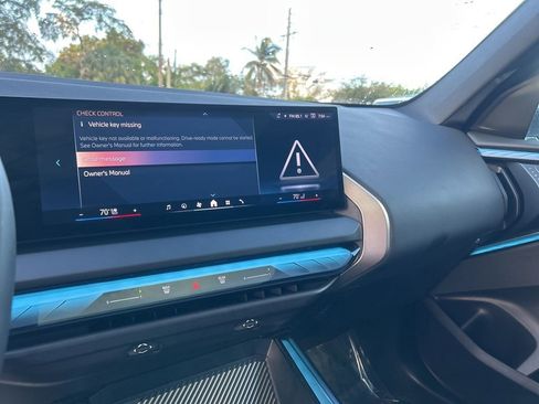 Used 2025 BMW X3 xDrive30i image 12