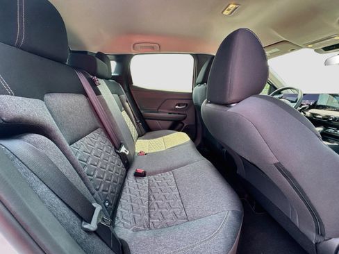 Used 2026 Nissan Kicks SV FWD image 27