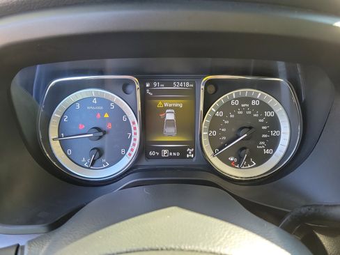 Used 2017 Nissan Titan Platinum Reserve image 39