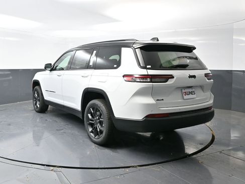 New 2025 Jeep Grand Cherokee L Limited w/ Trailer Tow Package image 12