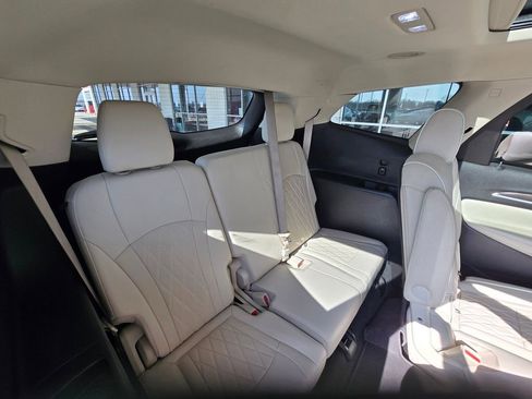 Used 2022 Buick Enclave Avenir w/ Avenir Technology Package image 20