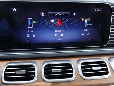 Used 2025 Mercedes-Benz GLE 450e 4MATIC image 37