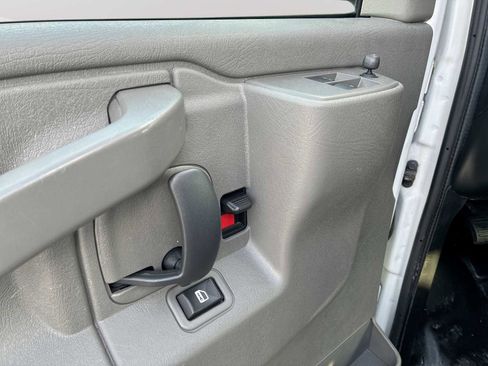 Certified 2022 GMC Savana 2500 w/ Driver Convenience Package image 20