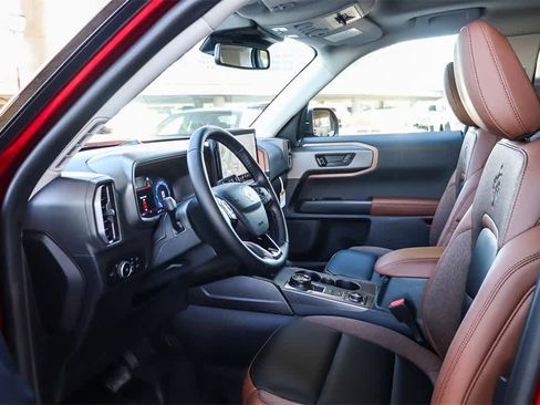 New 2025 Ford Bronco Sport Outer Banks w/ Sasquatch Outer Banks Package image 18