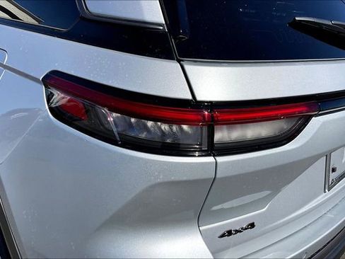 New 2026 Jeep Grand Cherokee Altitude AWD/4WD image 25