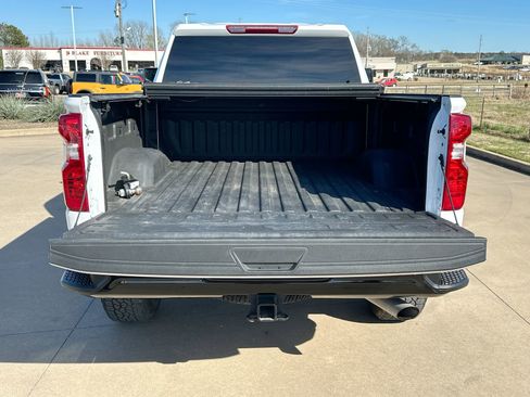 Used 2024 Chevrolet Silverado 2500 Custom w/ Custom Value Package image 23