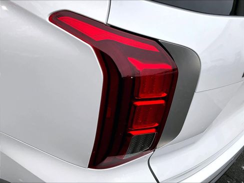 Used 2025 Hyundai Palisade Limited image 35