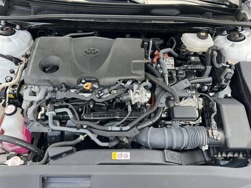 Used 2025 Toyota Camry SE FWD image 31