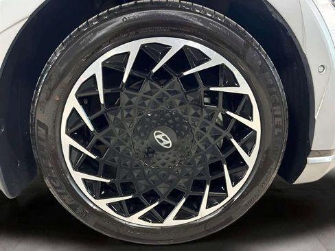 Certified 2023 Hyundai Ioniq 5 Limited w/ Cargo Package image 23