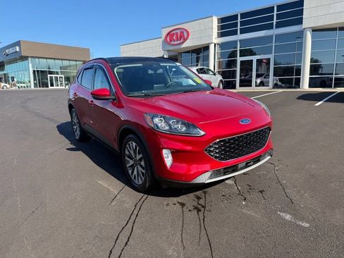 Used 2020 Ford Escape Titanium AWD/4WD image 4