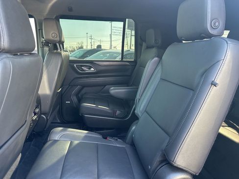 Certified 2024 Chevrolet Suburban Z71 w/ Luxury Package image 12