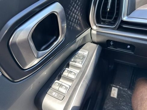 New 2026 Kia Sorento LX FWD image 44