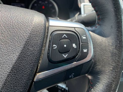 Used 2017 Toyota Camry SE FWD image 27