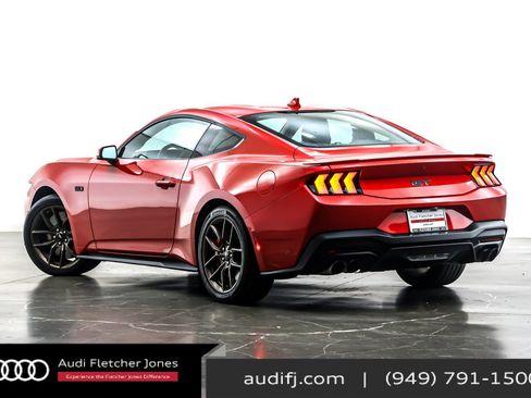 Used 2024 Ford Mustang GT Premium image 13