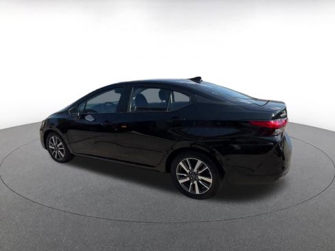 Used 2025 Nissan Versa SV FWD image 10