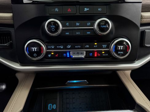 Used 2024 Ford Expedition Max Limited image 33