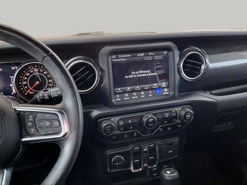 Used 2022 Jeep Wrangler Unlimited Sahara AWD/4WD image 7