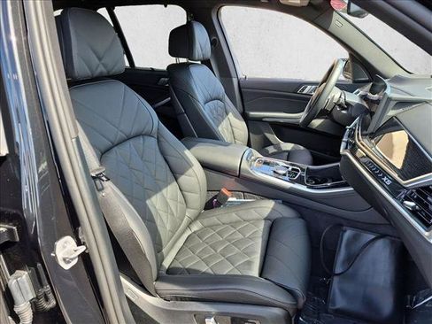 Used 2026 BMW X5 sDrive40i w/ M Sport Package RWD image 23