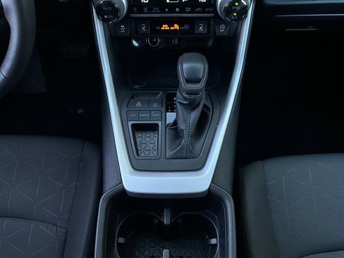 Used 2025 Toyota RAV4 XLE image 15