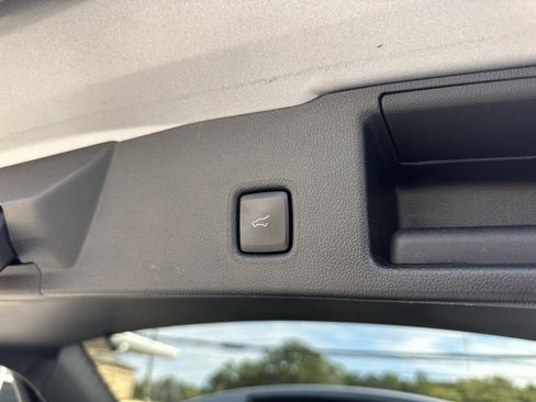 Used 2022 Ford Escape SEL image 39