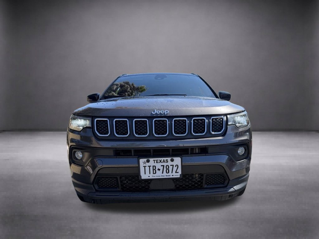 Used 2024 Jeep Compass Latitude AWD/4WD image 4