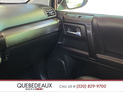 Used 2019 Toyota 4Runner TRD Off-Road Premium AWD/4WD image 28