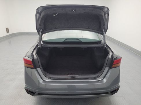 Used 2025 Nissan Altima 2.5 SV FWD image 29