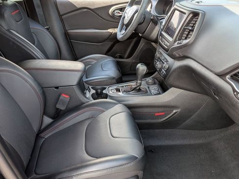 Certified 2022 Jeep Cherokee Trailhawk w/ Sun, Sound & Nav Group image 38