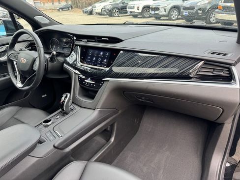 Used 2024 Cadillac XT6 Premium Luxury AWD/4WD image 21