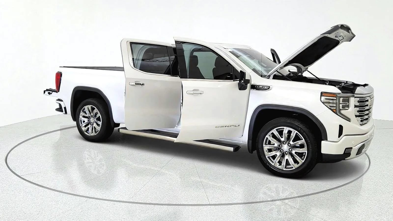 Used 2024 GMC Sierra 1500 Denali w/ Denali Reserve Package AWD/4WD image 11