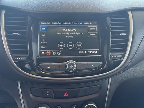 Used 2019 Chevrolet Trax LS FWD image 13