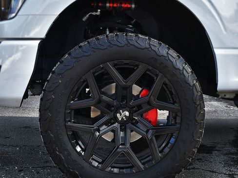 Used 2023 Ford F150 Lariat w/ Equipment Group 502A High image 43