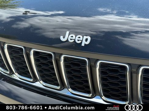 Used 2025 Jeep Grand Cherokee L Laredo RWD image 7