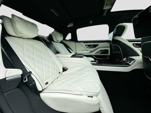 Used 2024 Mercedes-Benz Maybach S 680 4MATIC image 29