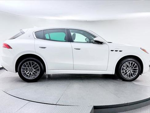 Used 2024 Maserati Grecale GT AWD/4WD image 9