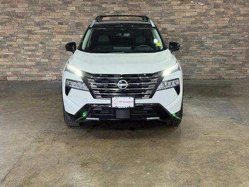 Certified 2026 Nissan Rogue Platinum w/ Platinum Premium Package AWD/4WD image 2