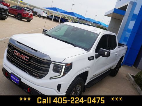 Used 2024 GMC Sierra 1500 AT4 w/ Technology Package AWD/4WD image 14