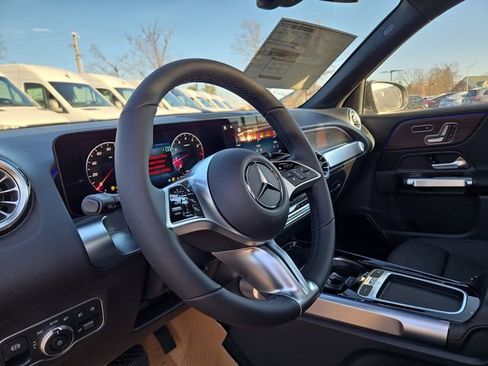 New 2026 Mercedes-Benz GLB 250 4MATIC image 24