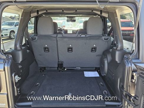 New 2026 Jeep Wrangler Unlimited Rubicon w/ Technology Group image 11