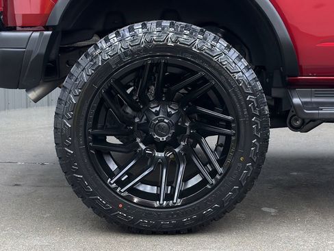 Used 2025 Ford Bronco Heritage Edition image 11