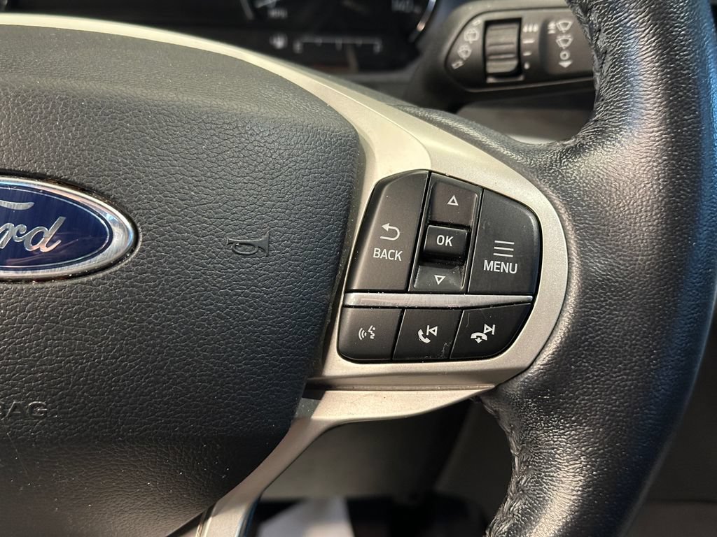 Used 2021 Ford Explorer XLT AWD/4WD image 12