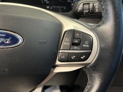 Used 2021 Ford Explorer XLT AWD/4WD image 12