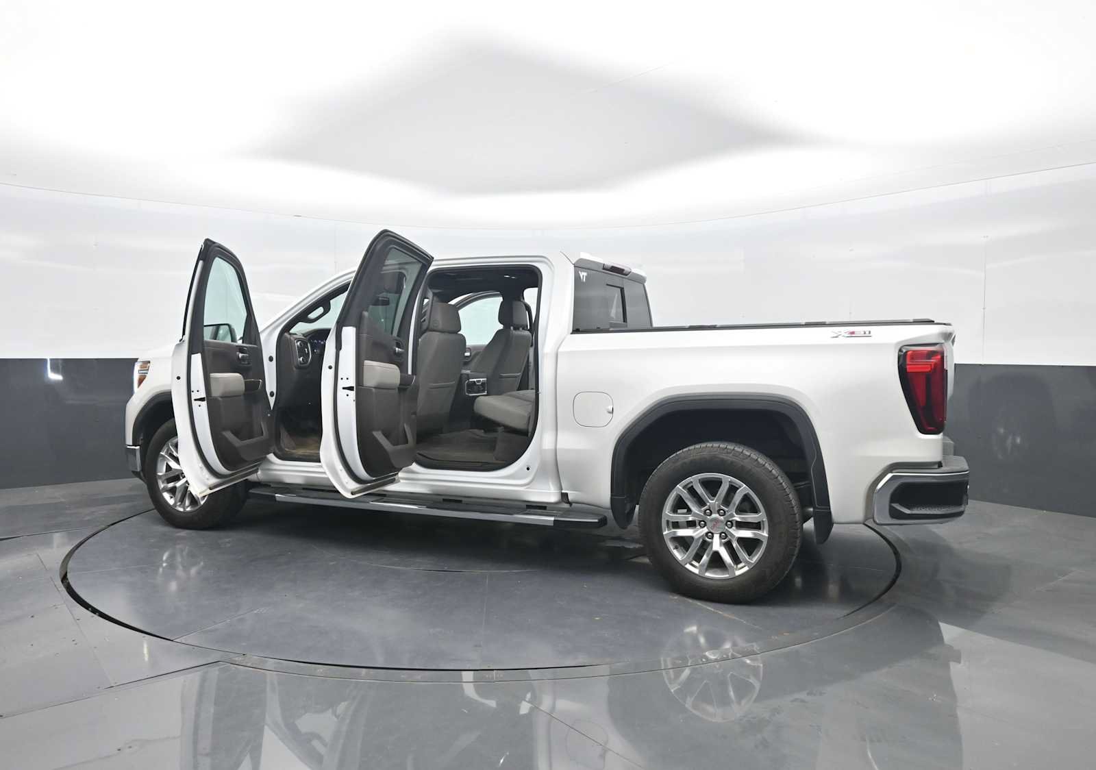 Used 2021 GMC Sierra 1500 SLT w/ SLT Premium Plus Package AWD/4WD image 56