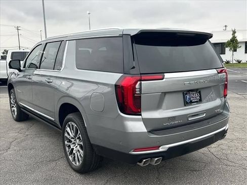New 2026 GMC Yukon XL Denali w/ Denali Reserve Package AWD/4WD image 8
