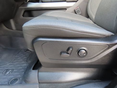 Used 2022 RAM 1500 Big Horn AWD/4WD image 6