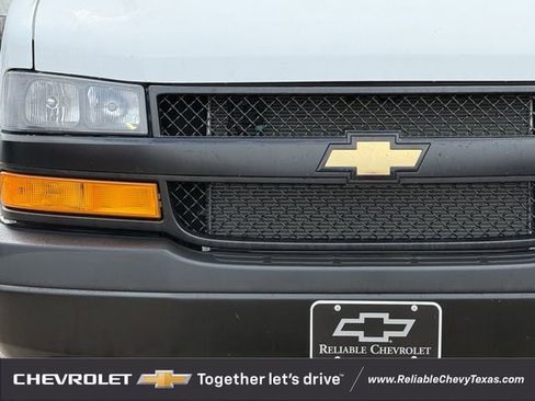 New 2024 Chevrolet Express 3500 Extended w/ Driver Convenience Package image 4